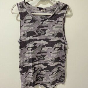Monrow Camo Muscle Tank – Size M